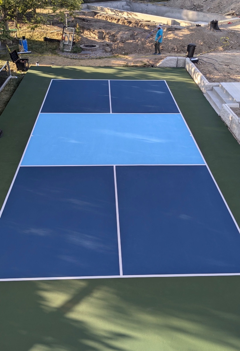 Court fencing height options showing 10-foot standard installation